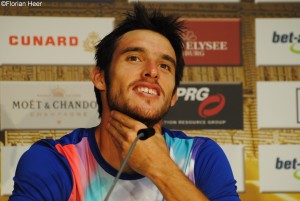 Leonardo Mayer answered the questions in Spanish
