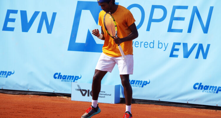 Elias Ymer